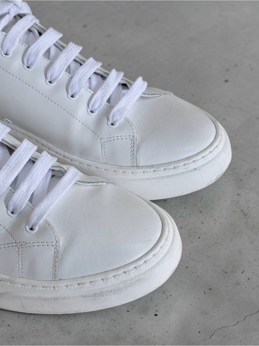 Valentino Garavani Men’s White Leather Low-Top Sneakers with Black Heel Sz 11 44 - Picture 7 of 15